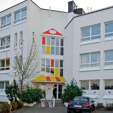 Hostel Nanina Gröbenzell Εξωτερικό φωτογραφία